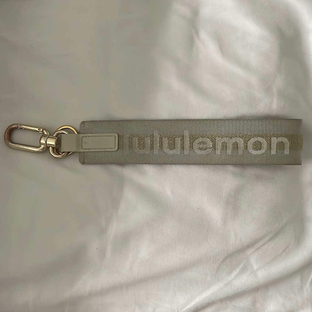 Lululemon Never Lost Key Chain [Gold]
